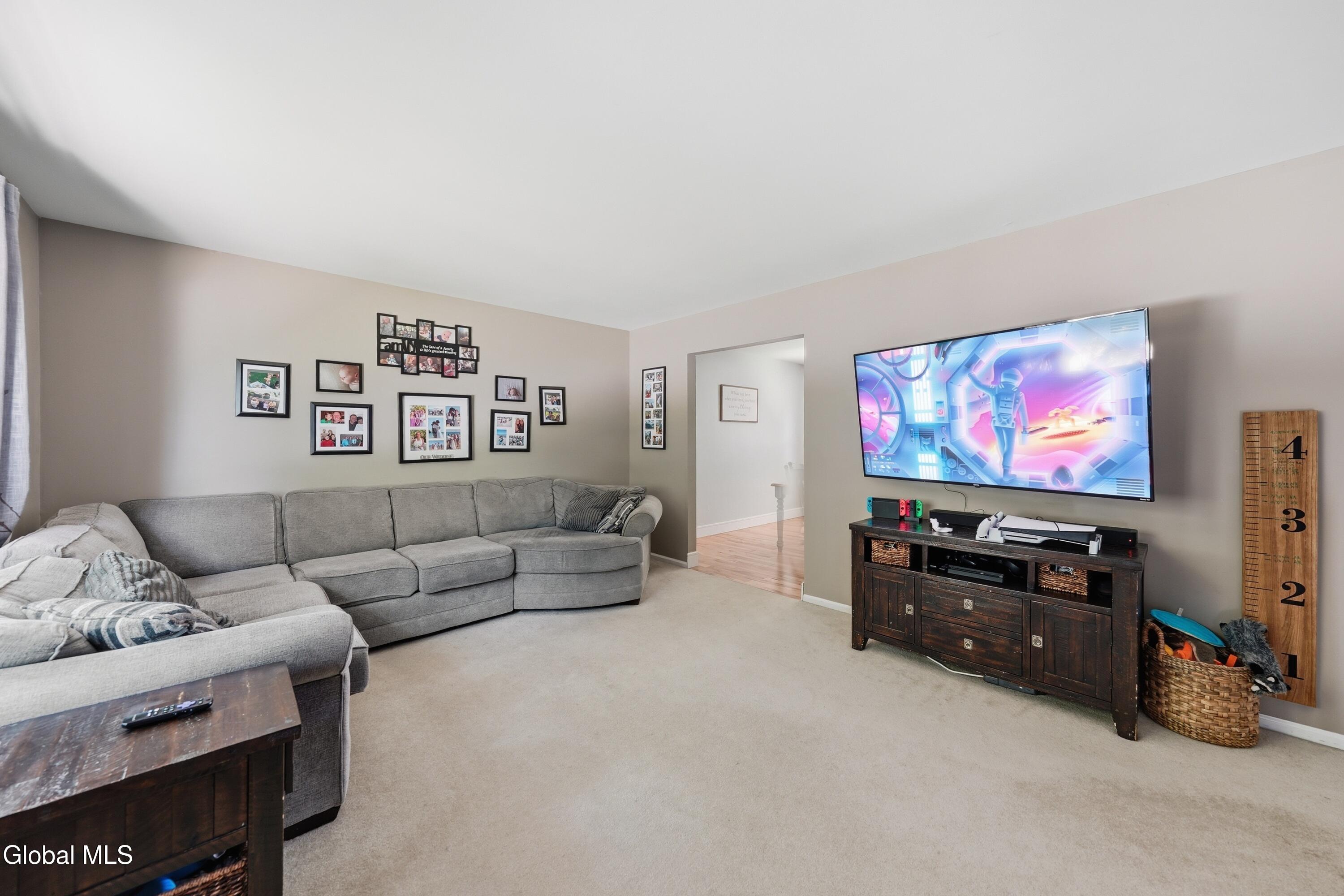 2 Melissa Court Albany NY 12205