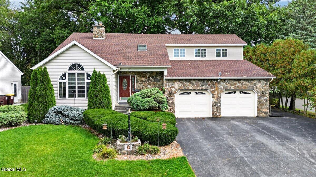 8 Winifred Drive Colonie NY 12205