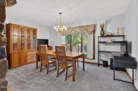 8 Winifred Drive Colonie NY 12205