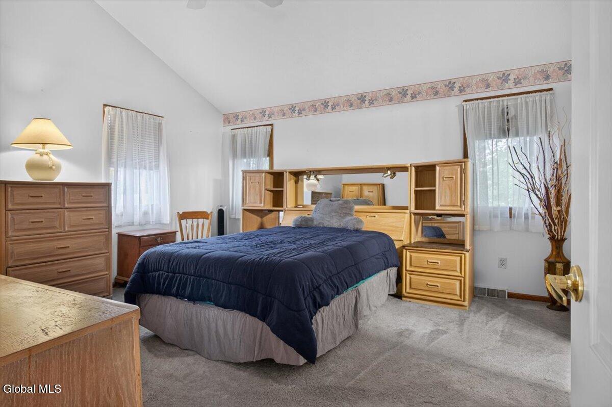 8 Winifred Drive Colonie NY 12205
