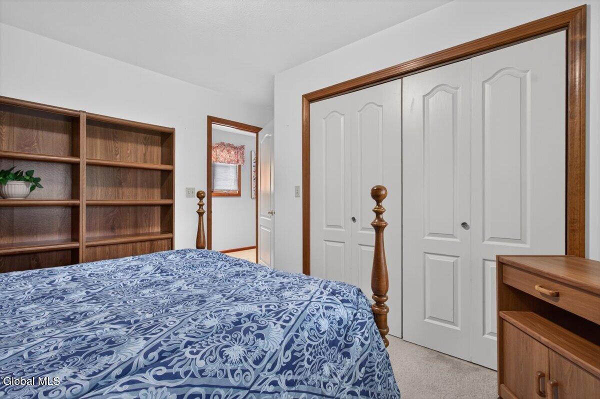 8 Winifred Drive Colonie NY 12205