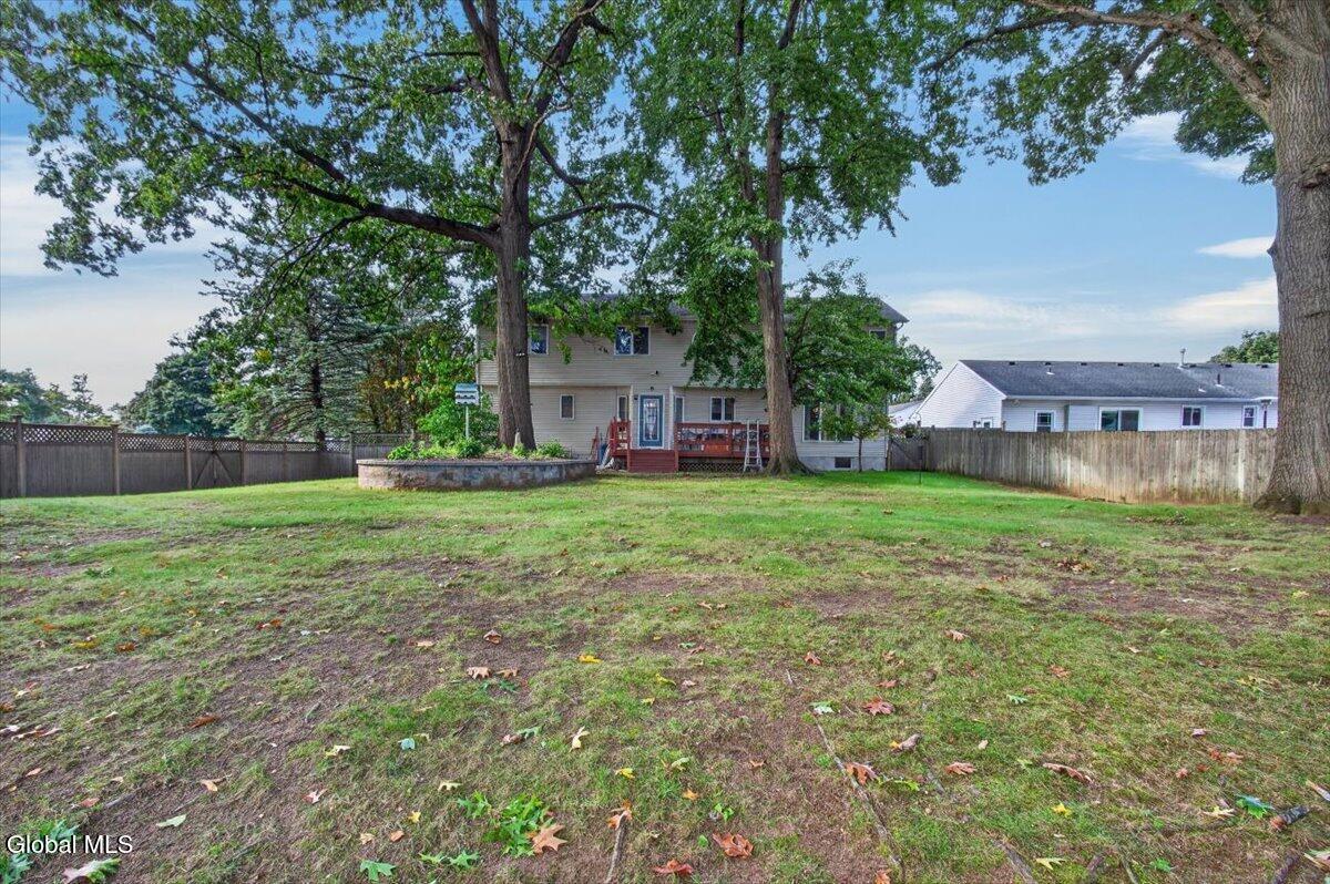 8 Winifred Drive Colonie NY 12205