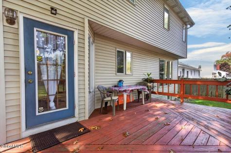 8 Winifred Drive Colonie NY 12205