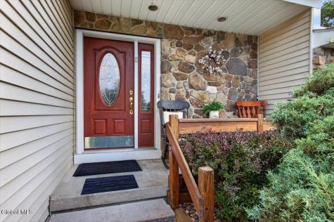 8 Winifred Drive Colonie NY 12205