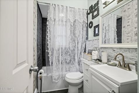 64 Campbell Avenue Troy NY 12180