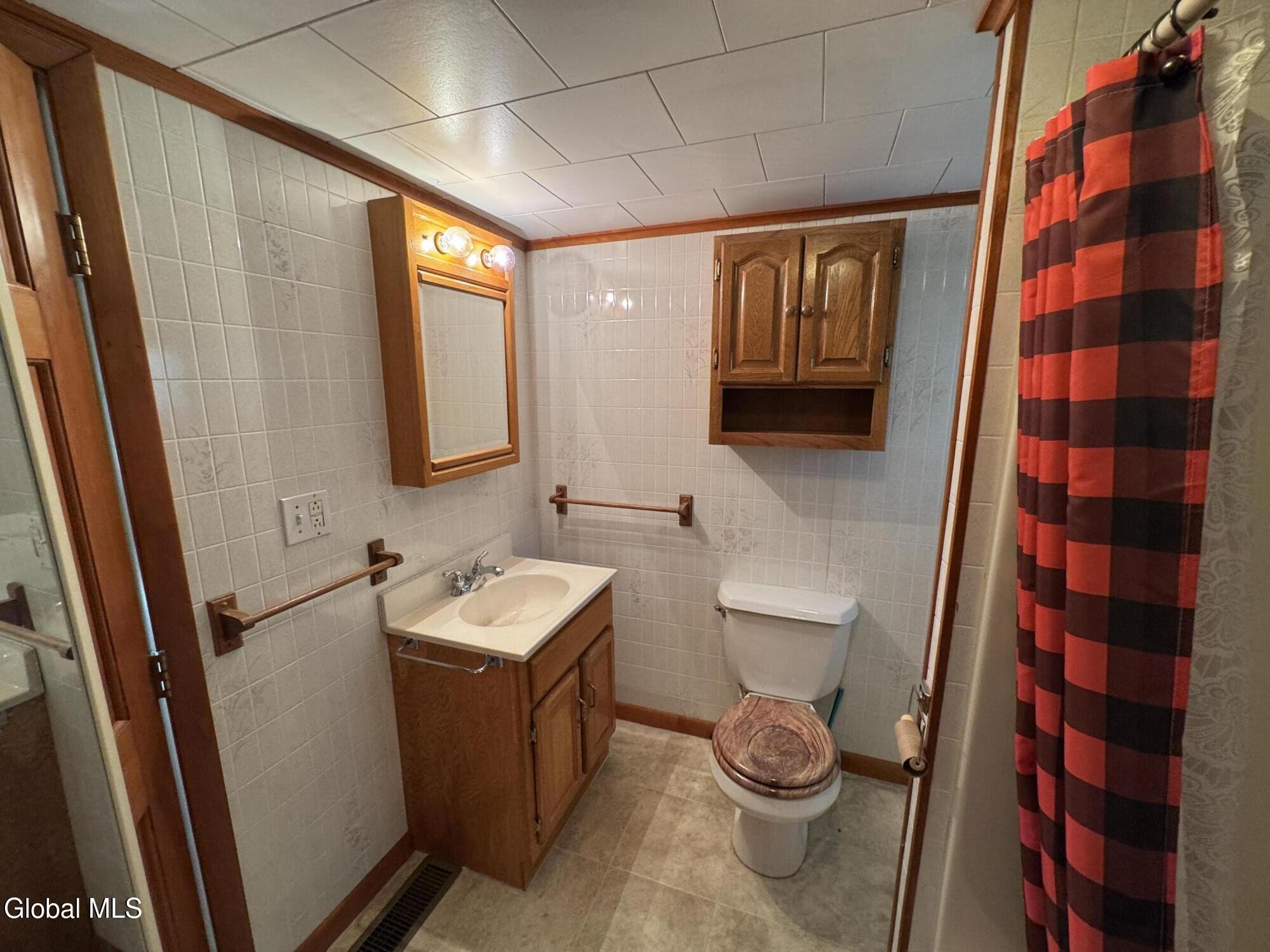2524 State Route 8 Bakers Mills NY 12843