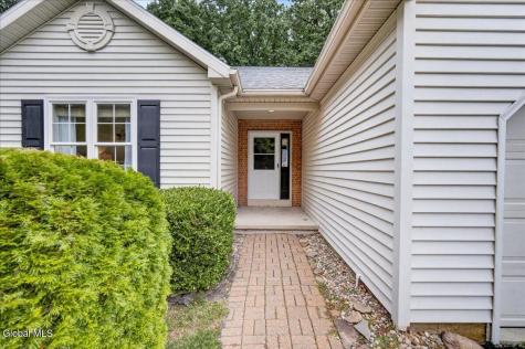 17 Sundance Drive Saratoga Springs NY 12866