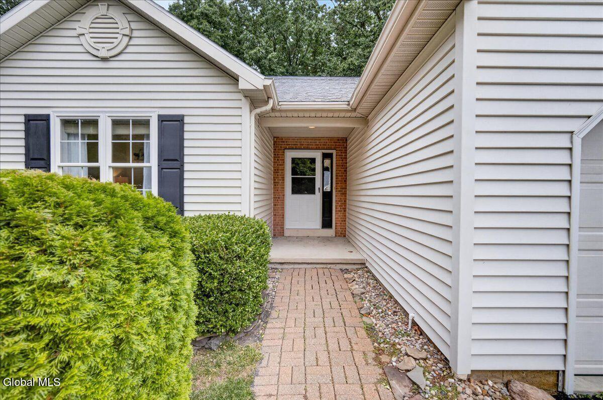 17 Sundance Drive Saratoga Springs NY 12866