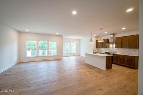 10 Espen Place Niskayuna NY 12309