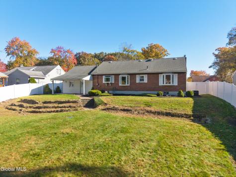 20 Merritt Drive Schenectady NY 12306