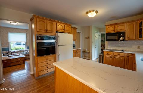 31 Crestwood Lane Delmar NY 12054