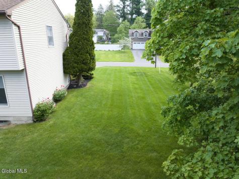 31 Crestwood Lane Delmar NY 12054