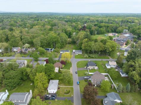31 Crestwood Lane Delmar NY 12054