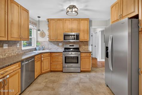 29 Northern Court Troy NY 12180
