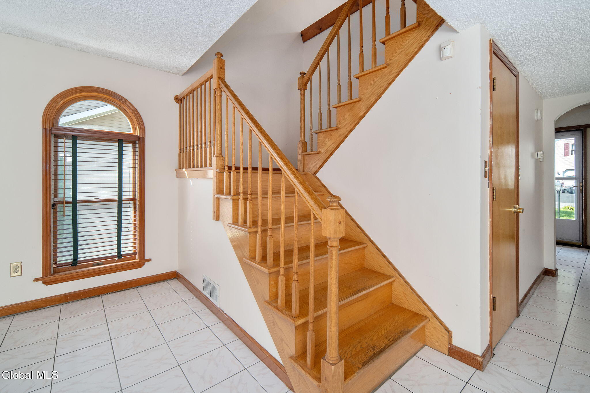 30 Ivaloo Avenue Albany NY 12203