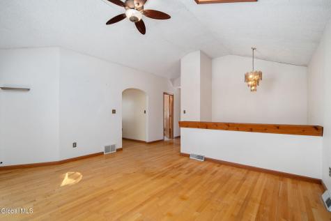 30 Ivaloo Avenue Albany NY 12203