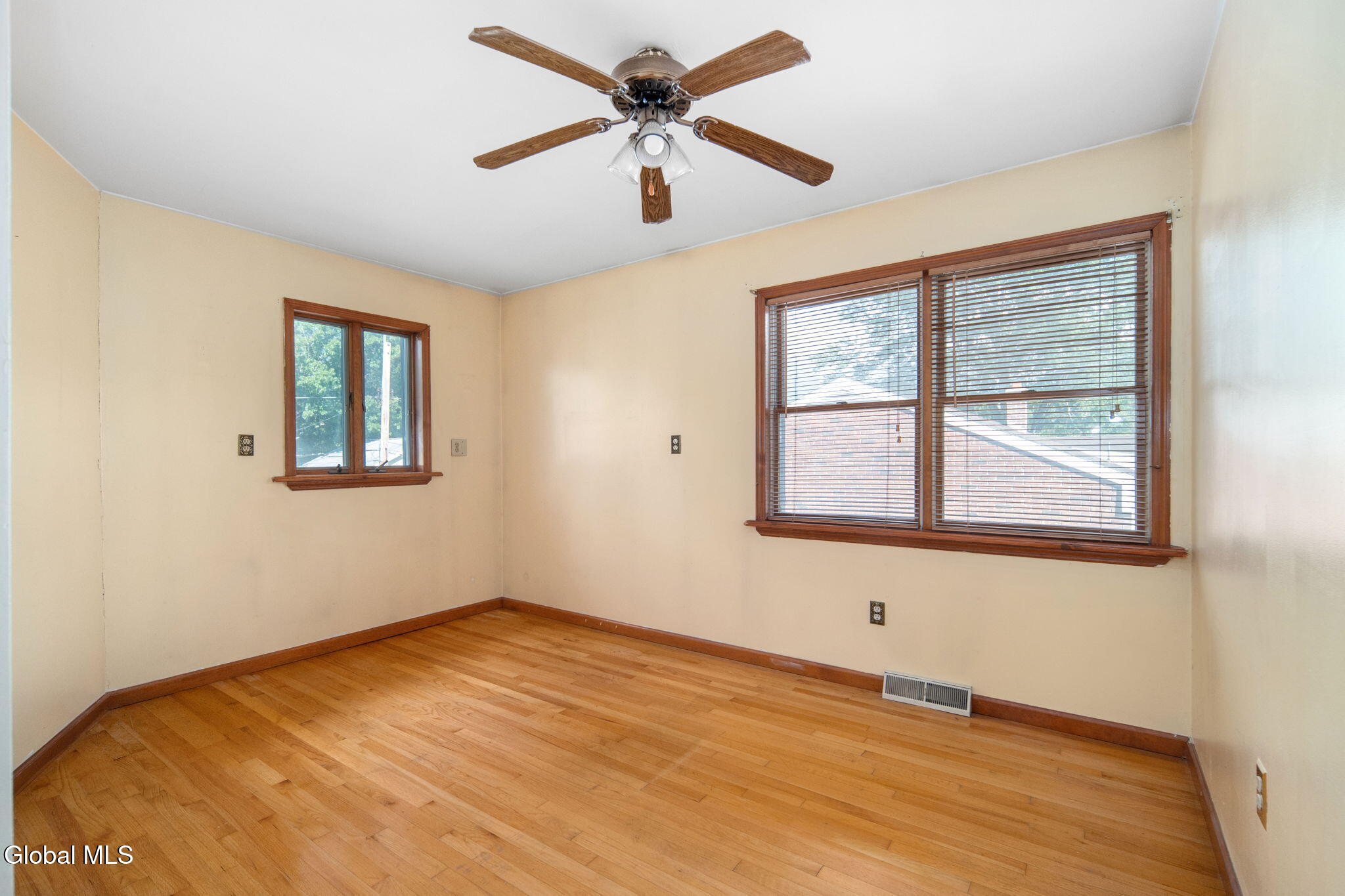 30 Ivaloo Avenue Albany NY 12203