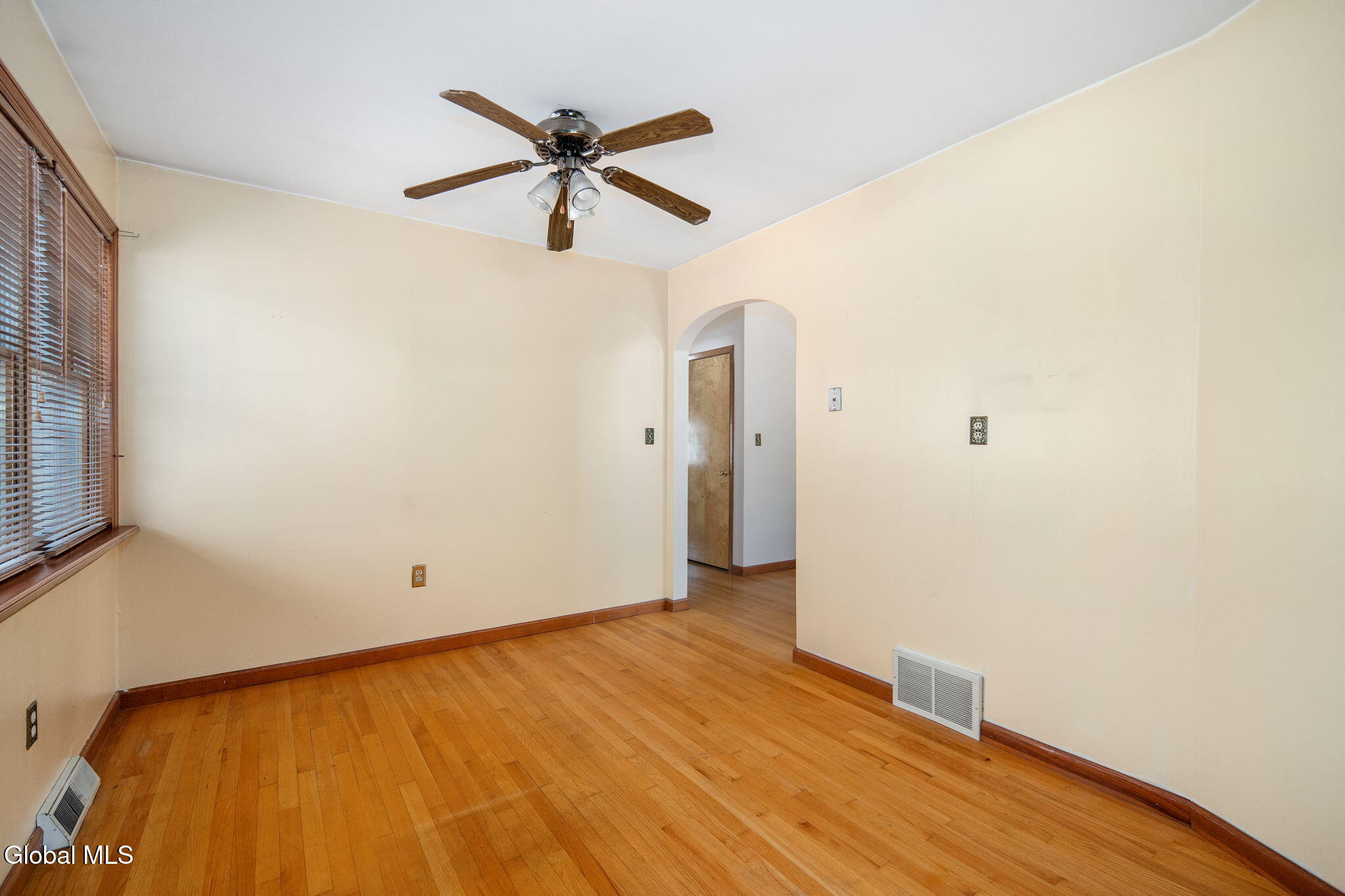 30 Ivaloo Avenue Albany NY 12203