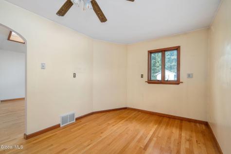 30 Ivaloo Avenue Albany NY 12203