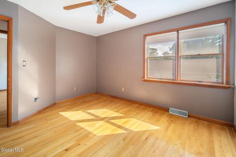 30 Ivaloo Avenue Albany NY 12203