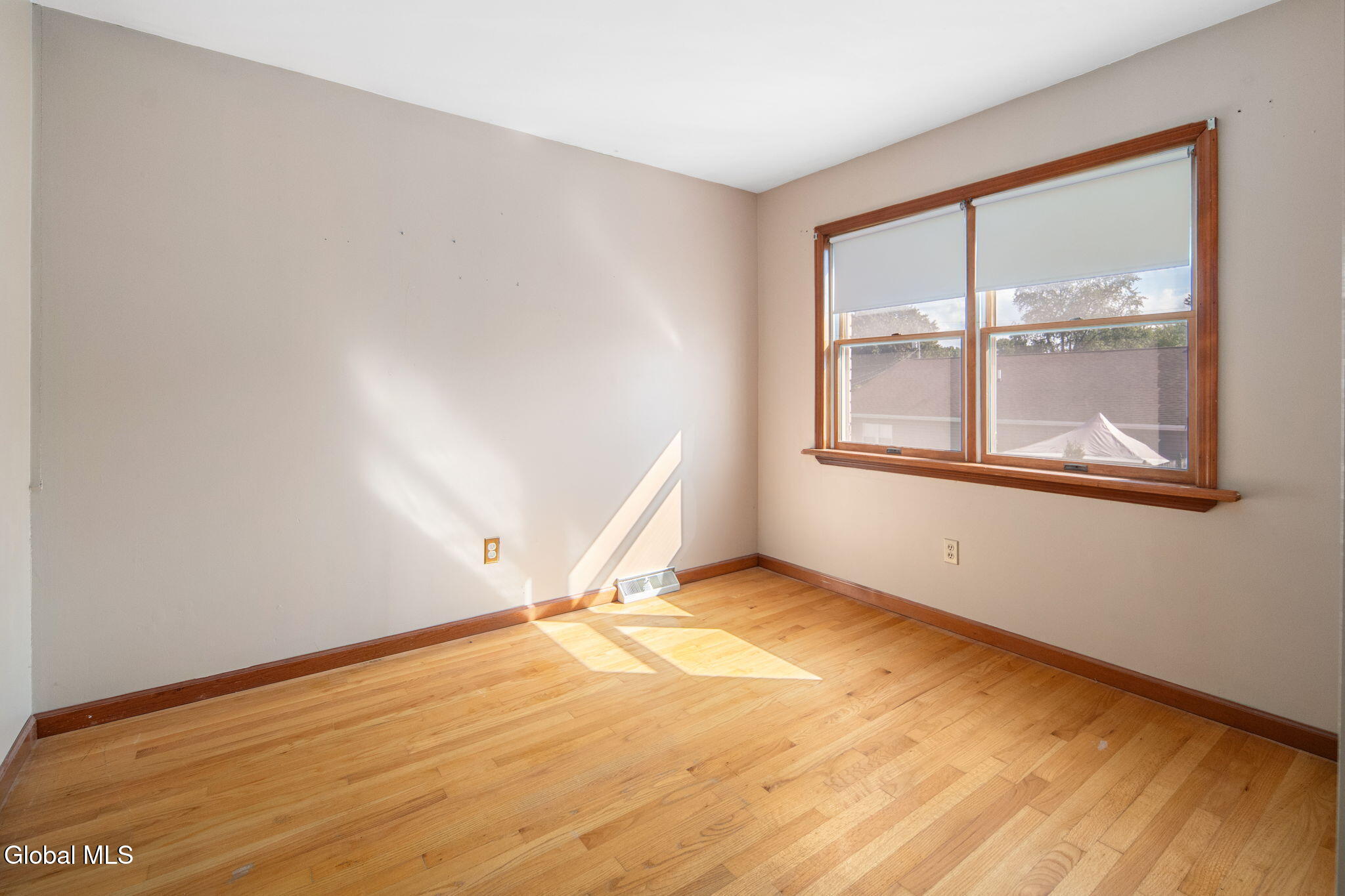 30 Ivaloo Avenue Albany NY 12203