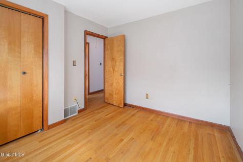 30 Ivaloo Avenue Albany NY 12203