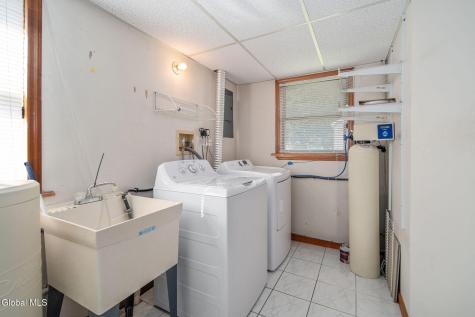 30 Ivaloo Avenue Albany NY 12203