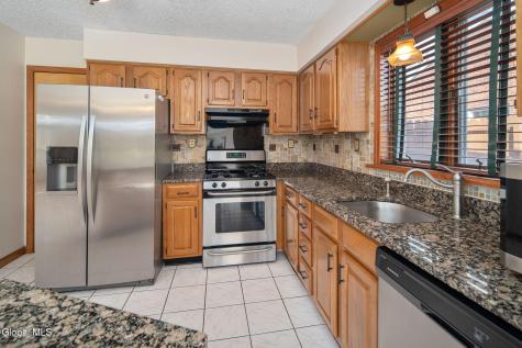 30 Ivaloo Avenue Albany NY 12203
