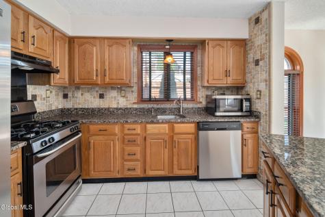 30 Ivaloo Avenue Albany NY 12203