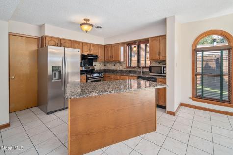 30 Ivaloo Avenue Albany NY 12203