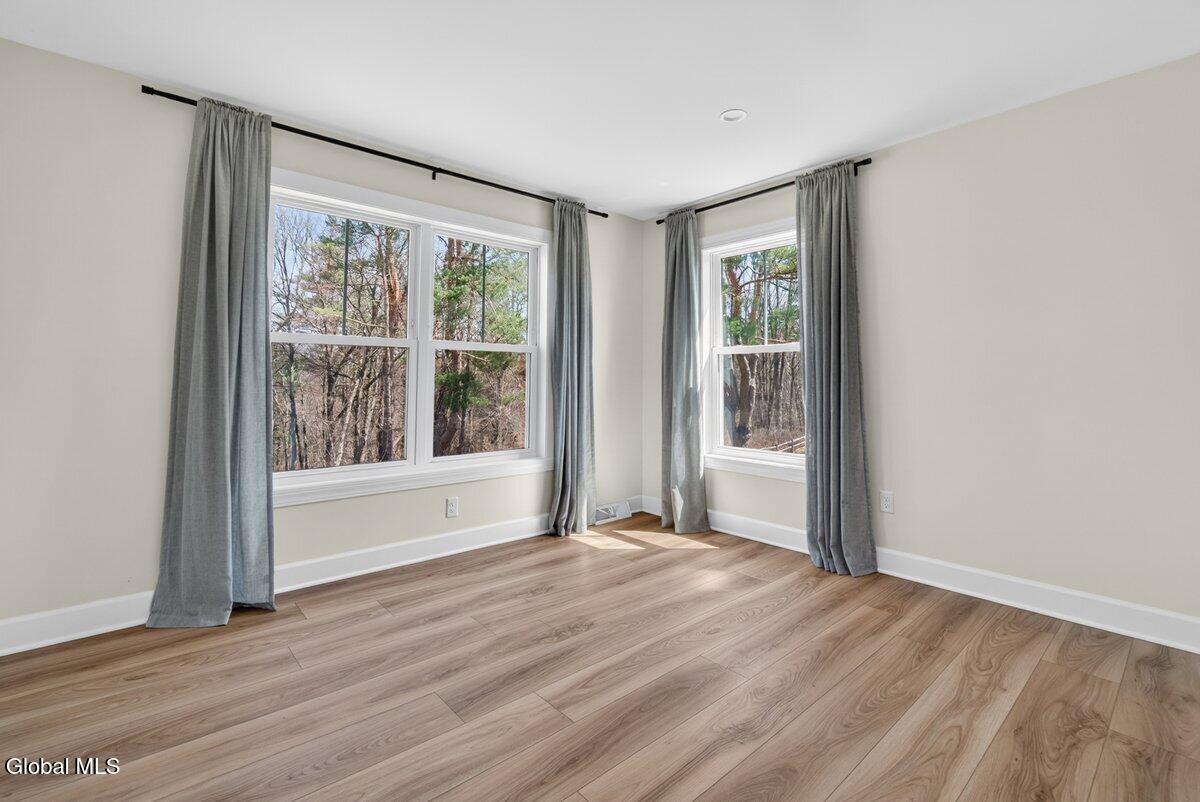 279 Bender Lane Glenmont NY 12077