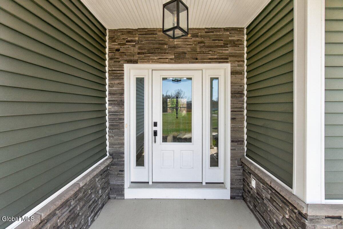 279 Bender Lane Glenmont NY 12077
