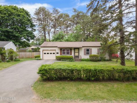 2736 Maida Lane Schenectady NY 12306
