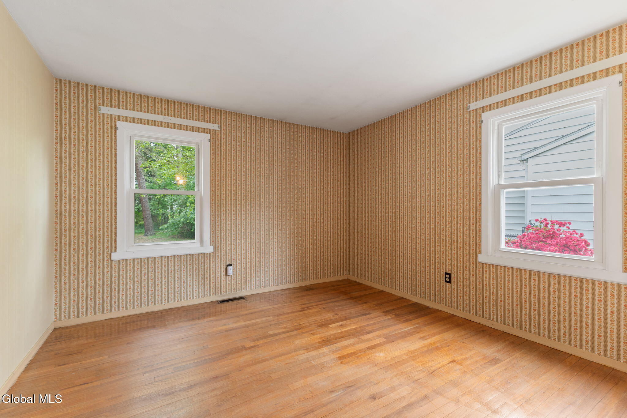 2736 Maida Lane Schenectady NY 12306