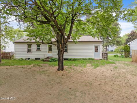 2736 Maida Lane Schenectady NY 12306