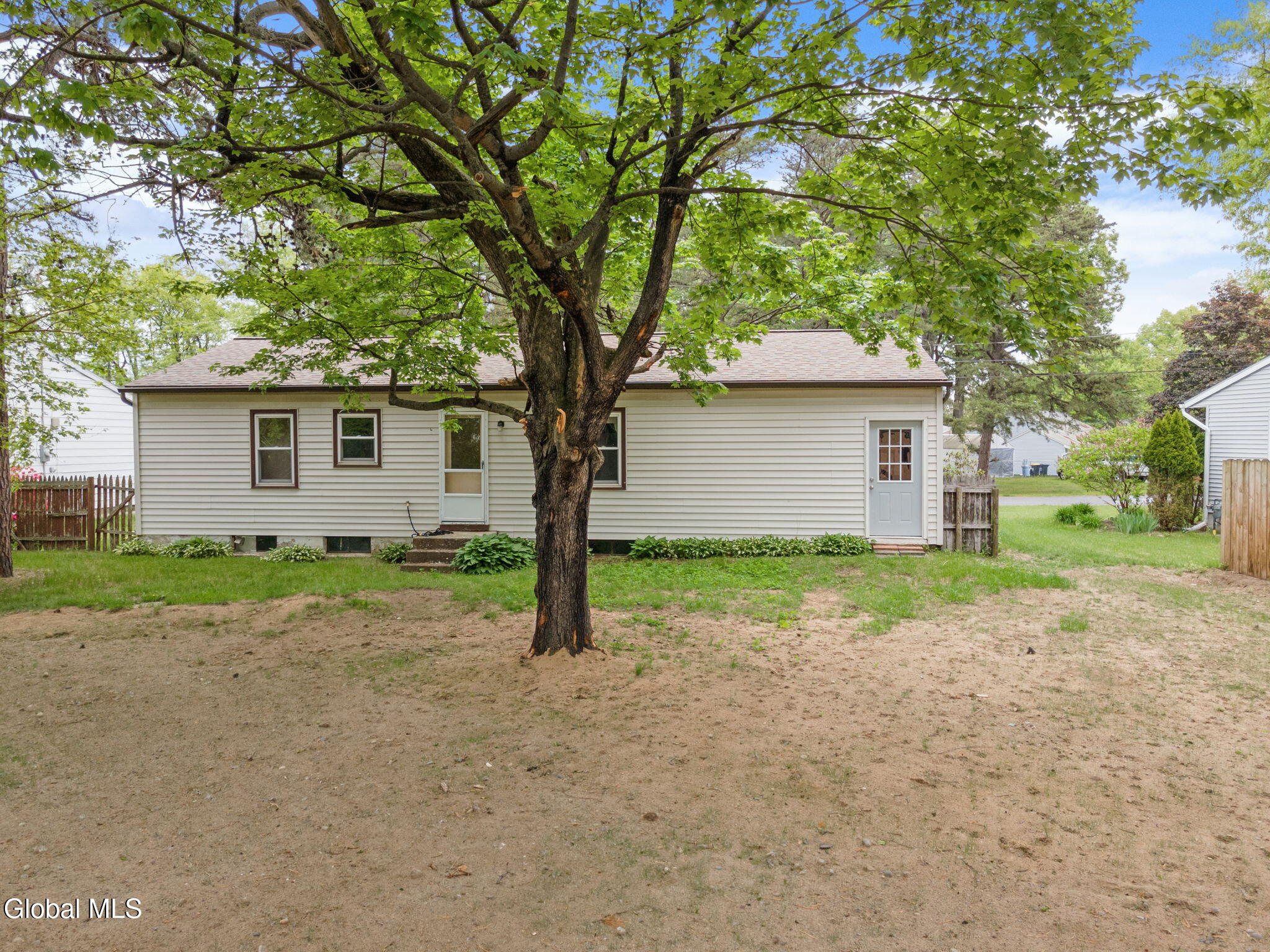 2736 Maida Lane Schenectady NY 12306