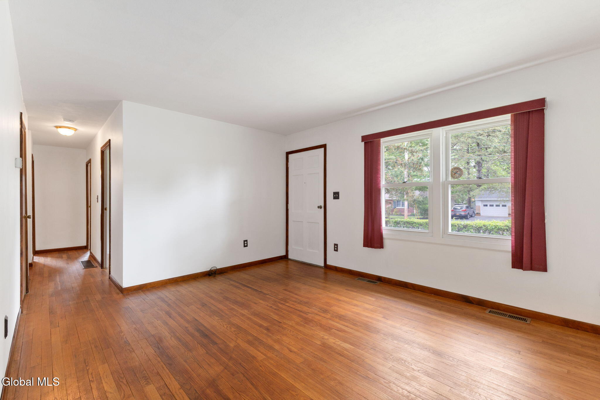 2736 Maida Lane Schenectady NY 12306