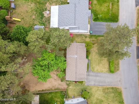 2736 Maida Lane Schenectady NY 12306