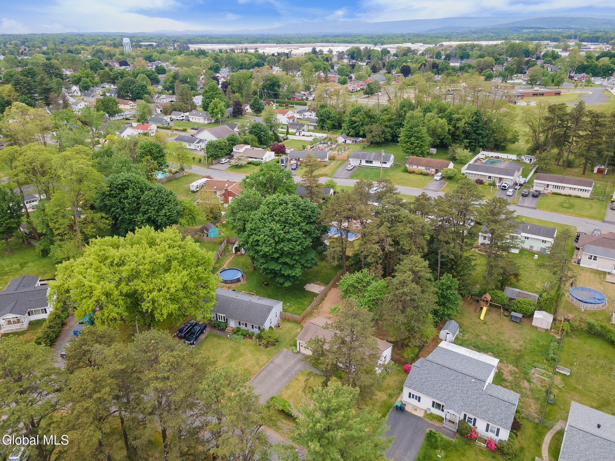 2736 Maida Lane Schenectady NY 12306