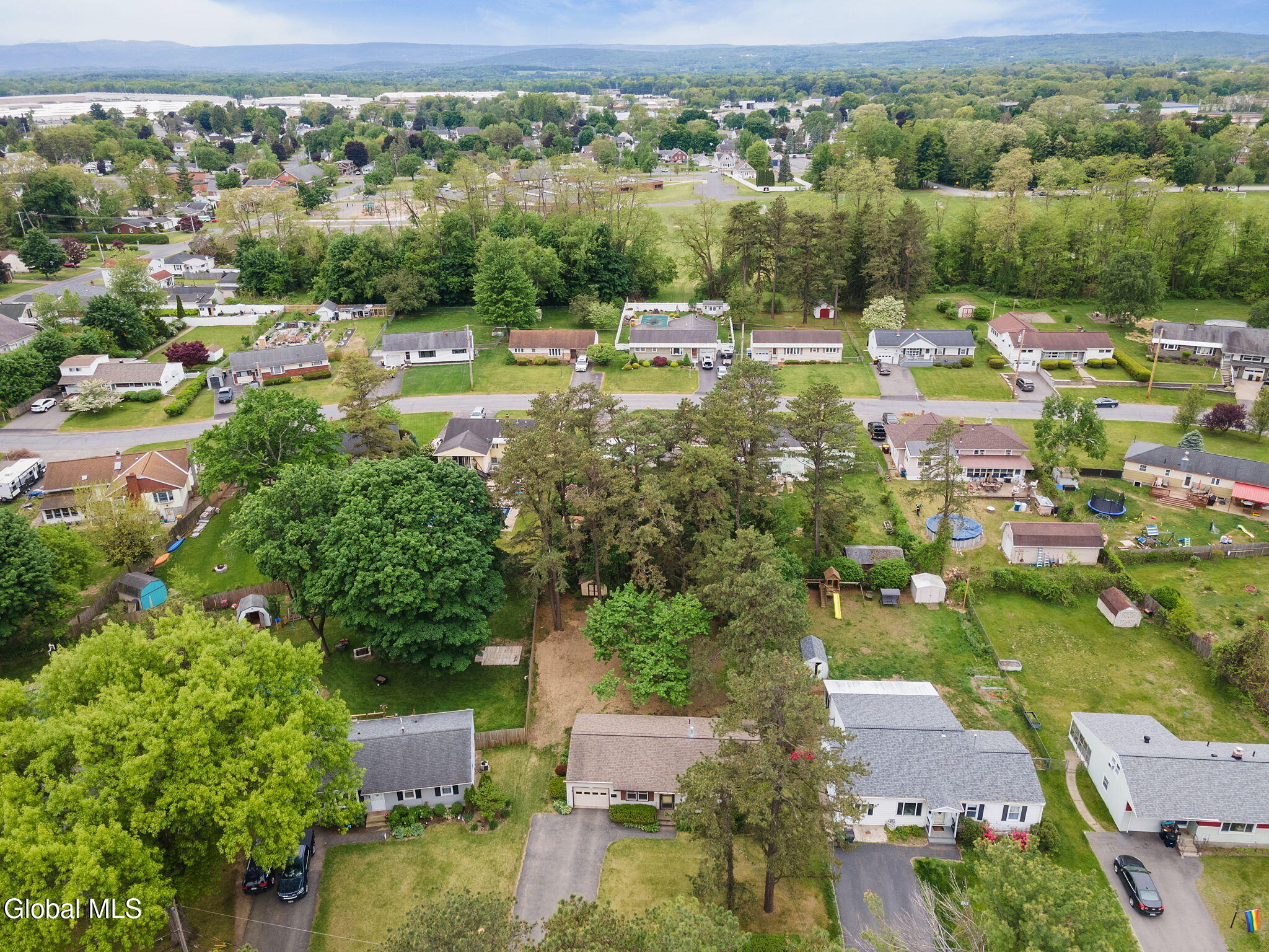 2736 Maida Lane Schenectady NY 12306