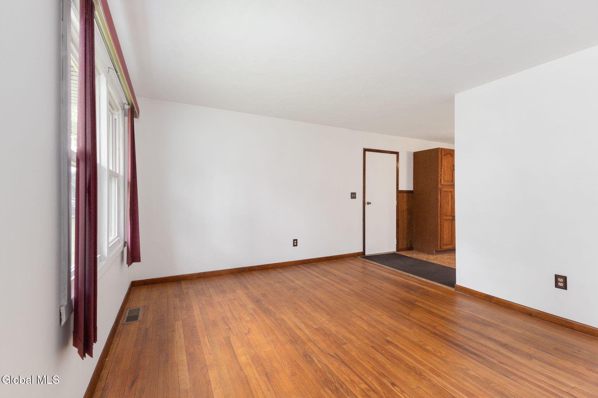2736 Maida Lane Schenectady NY 12306