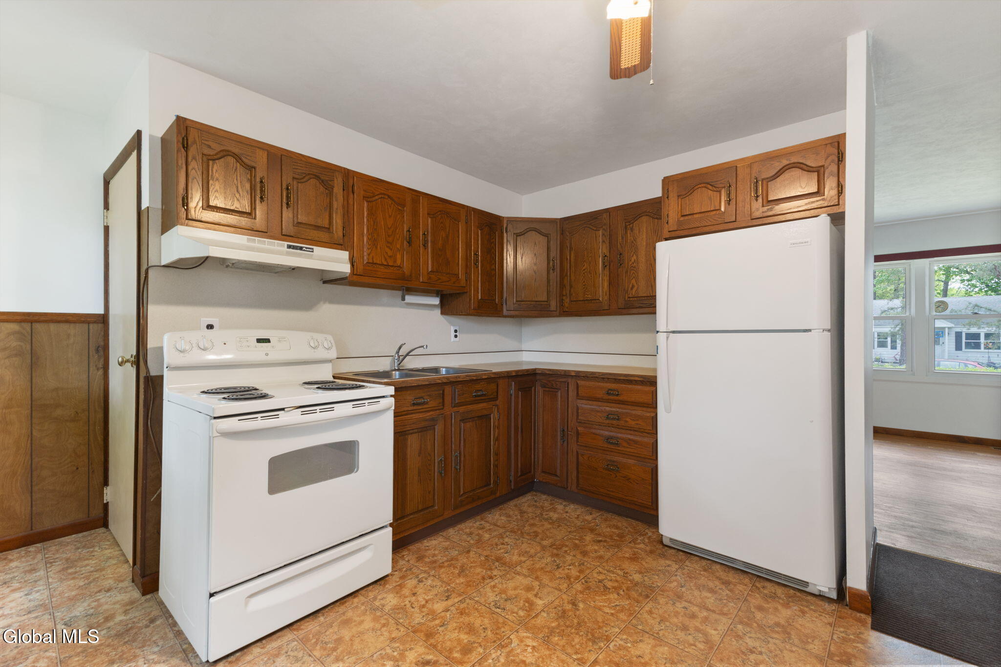 2736 Maida Lane Schenectady NY 12306