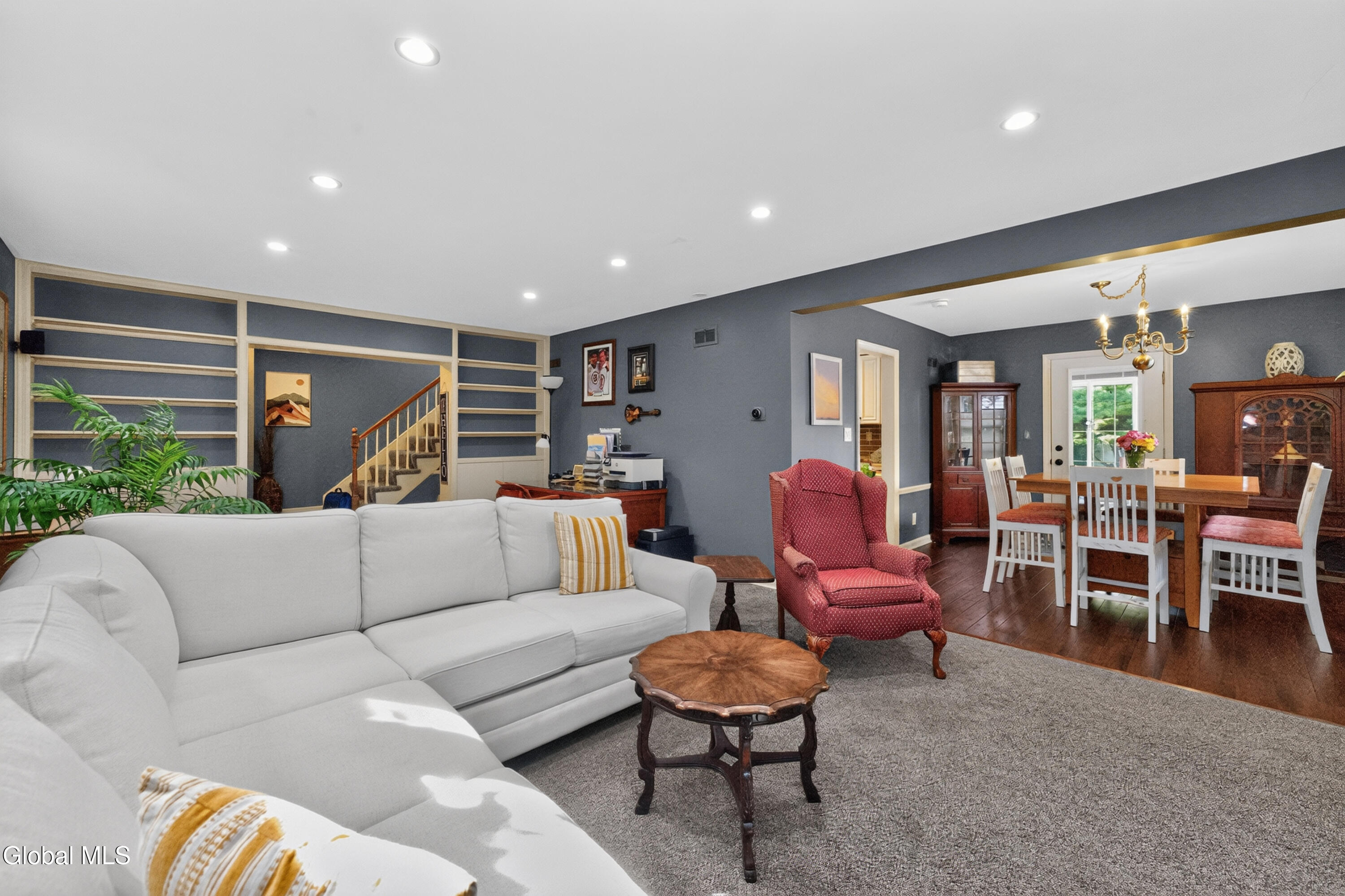 42 Buckingham Drive Albany NY 12208