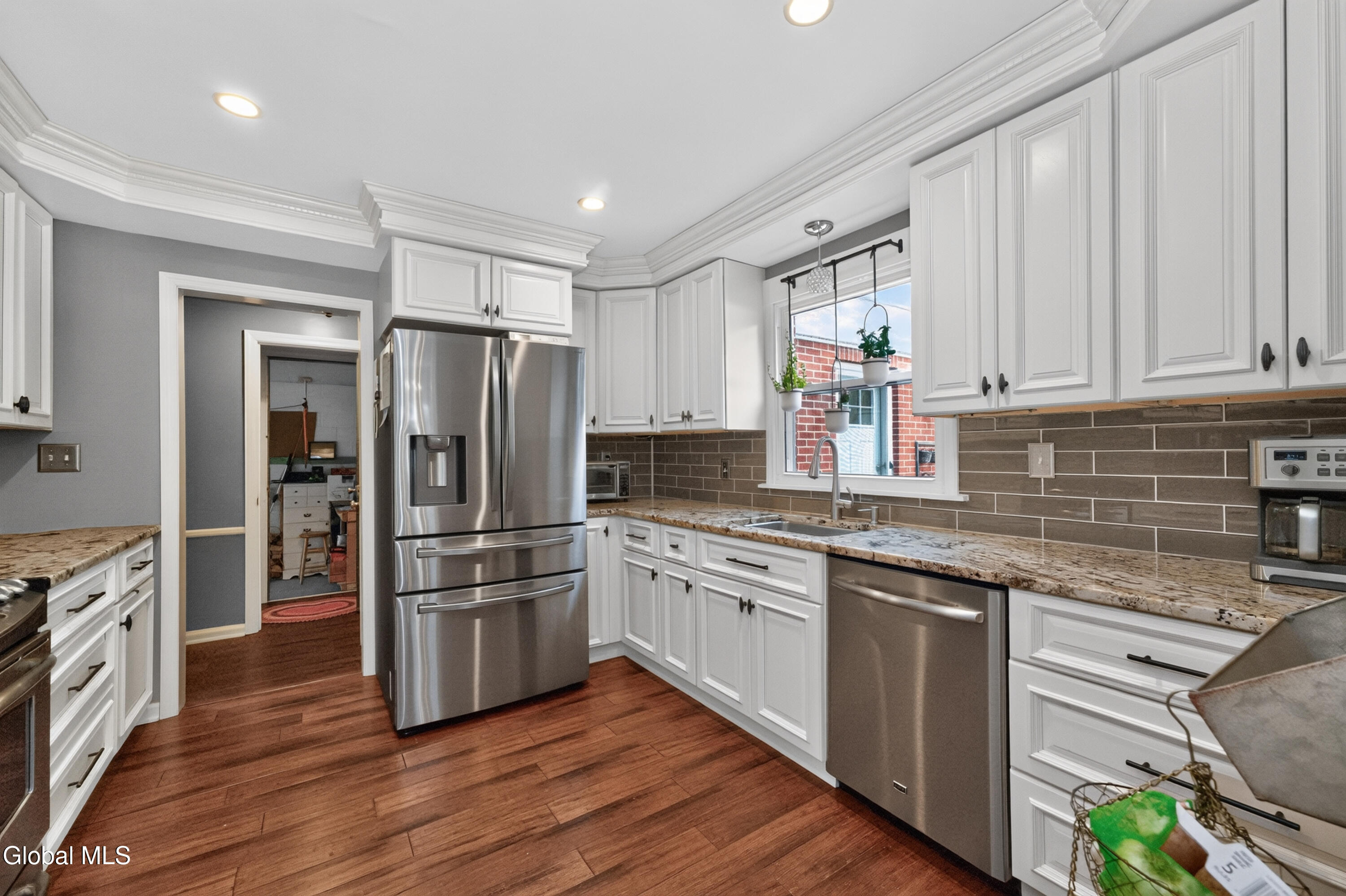 42 Buckingham Drive Albany NY 12208