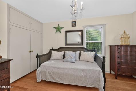 42 Buckingham Drive Albany NY 12208