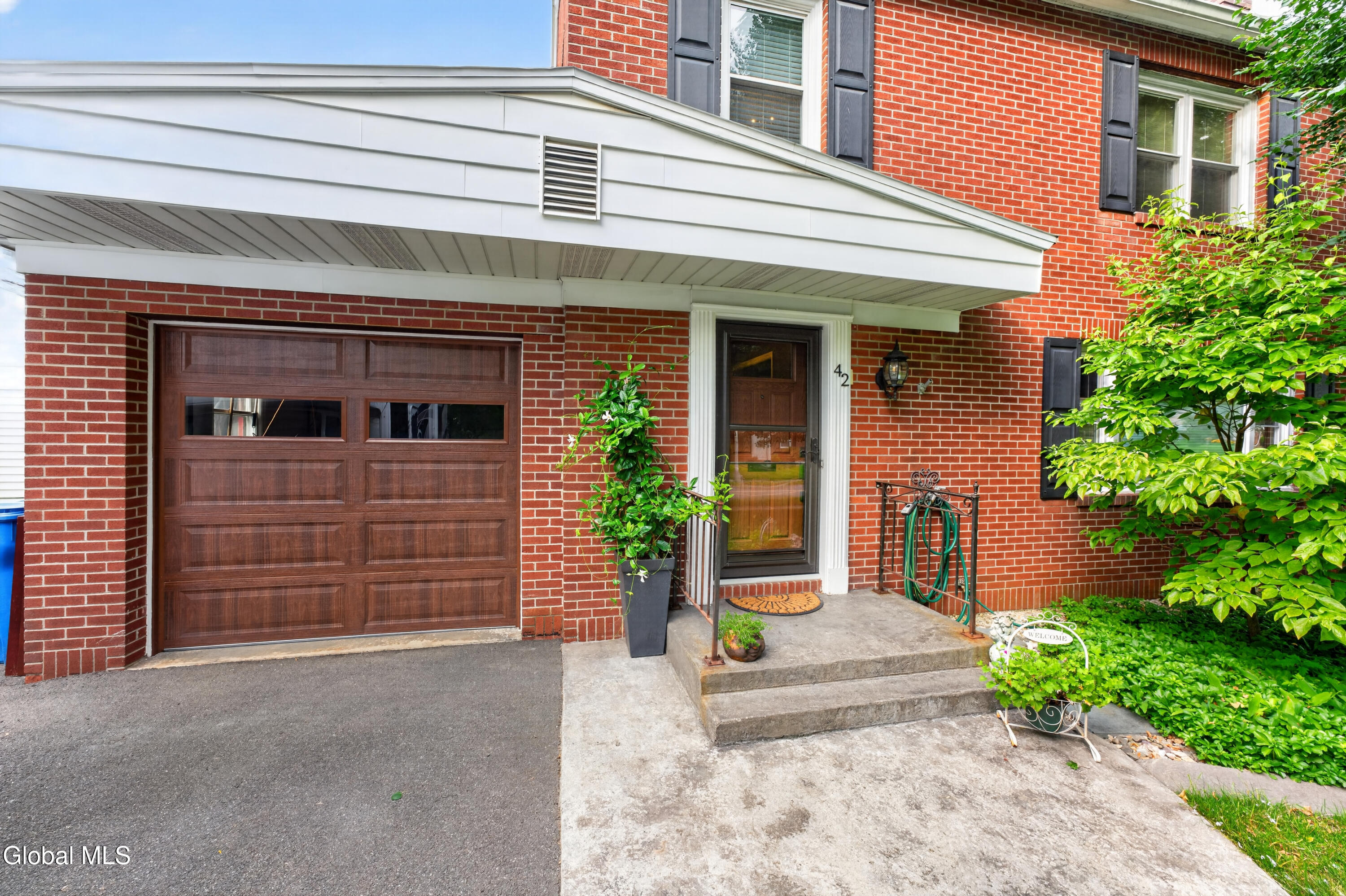 42 Buckingham Drive Albany NY 12208