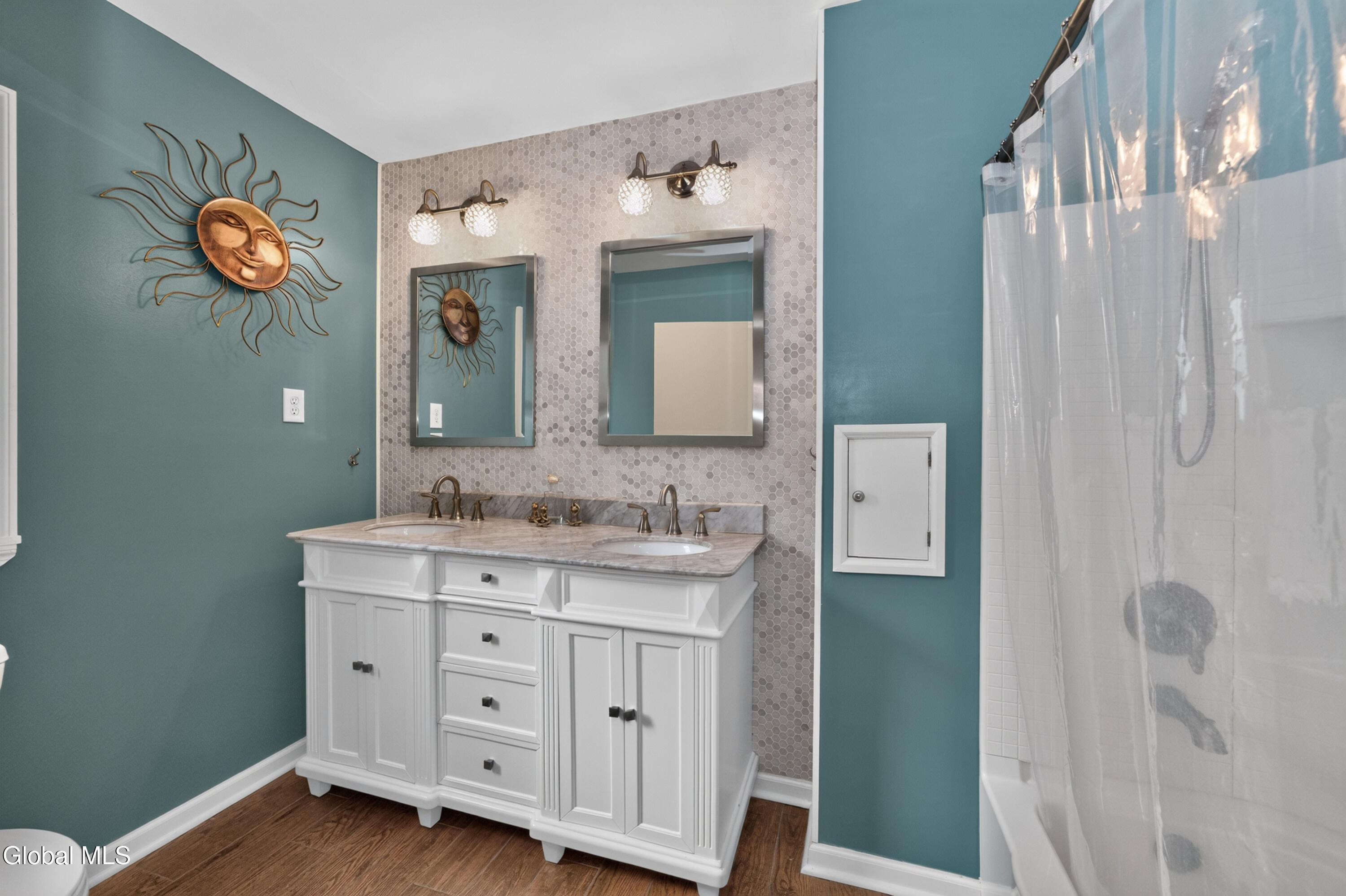 42 Buckingham Drive Albany NY 12208