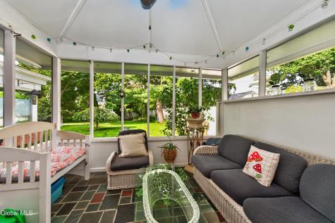 42 Buckingham Drive Albany NY 12208