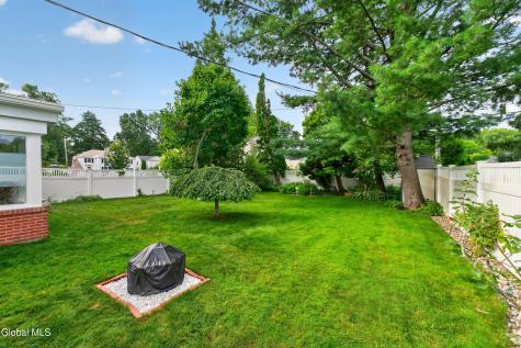 42 Buckingham Drive Albany NY 12208