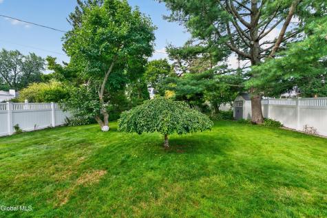 42 Buckingham Drive Albany NY 12208